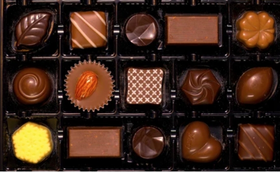 350 Gram Premium ve Seçkin Çikolata pasta