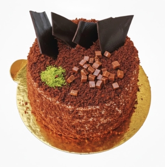 4 kişilik yuvarlak sade çikolatalı yaş pasta pasta